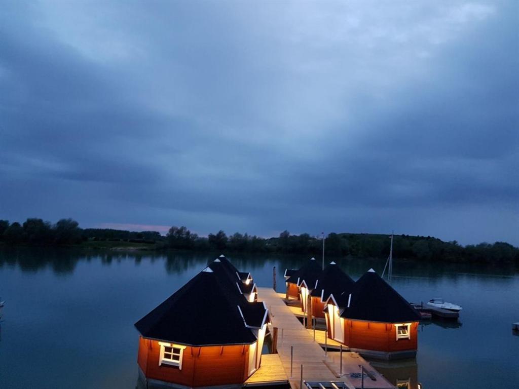 Maritime Freizeit Camp "Mfc" Erfurter Seen ภายนอก รูปภาพ